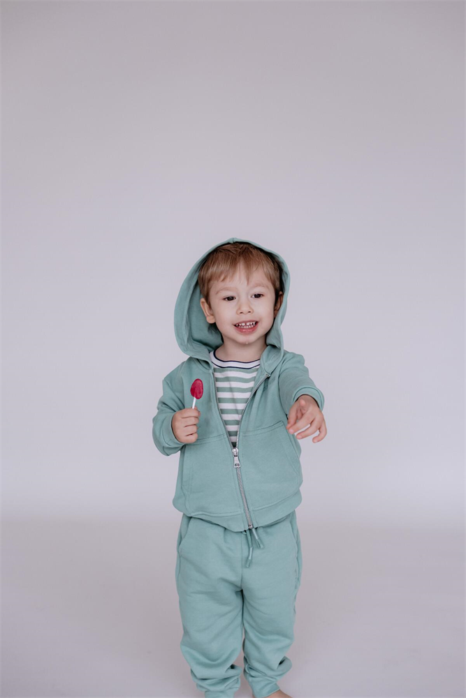 Kid's Long Sleeve Zip-Up Hooded Sweatshirt Green