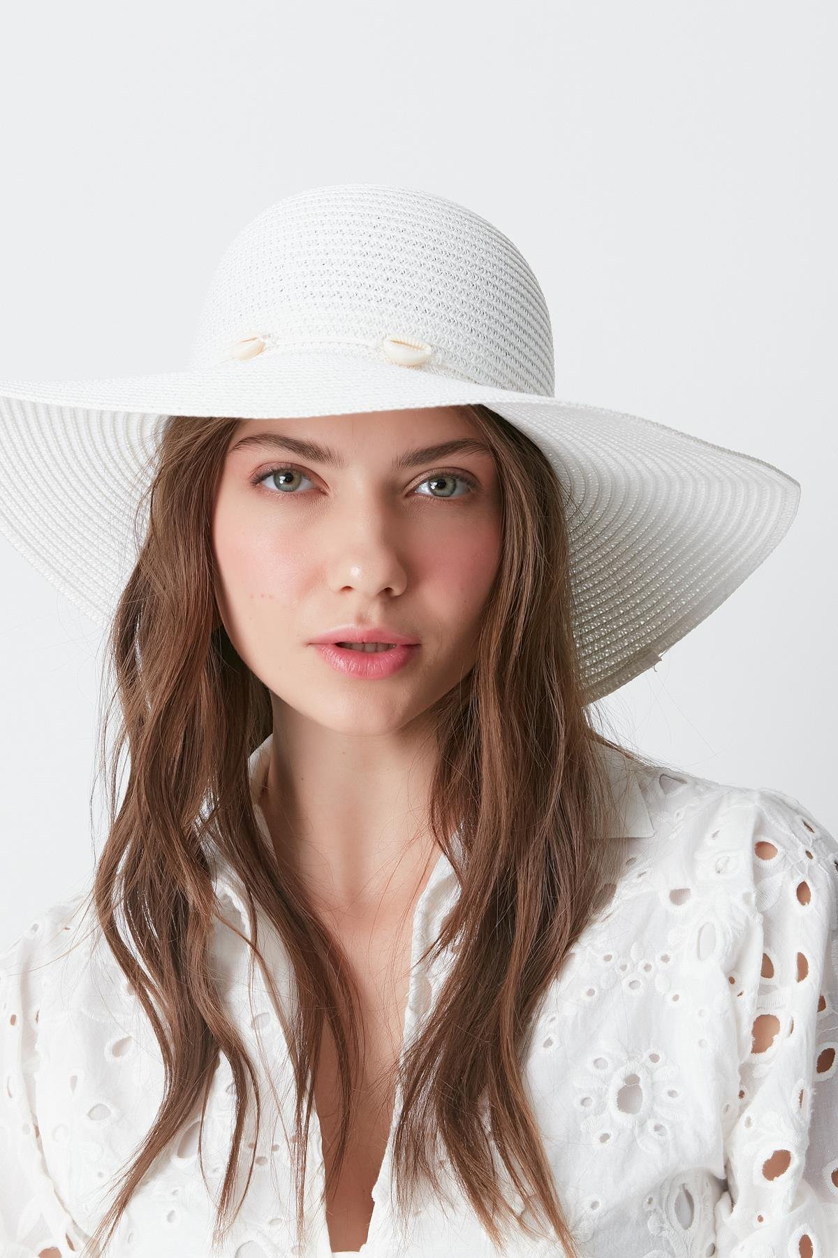  White