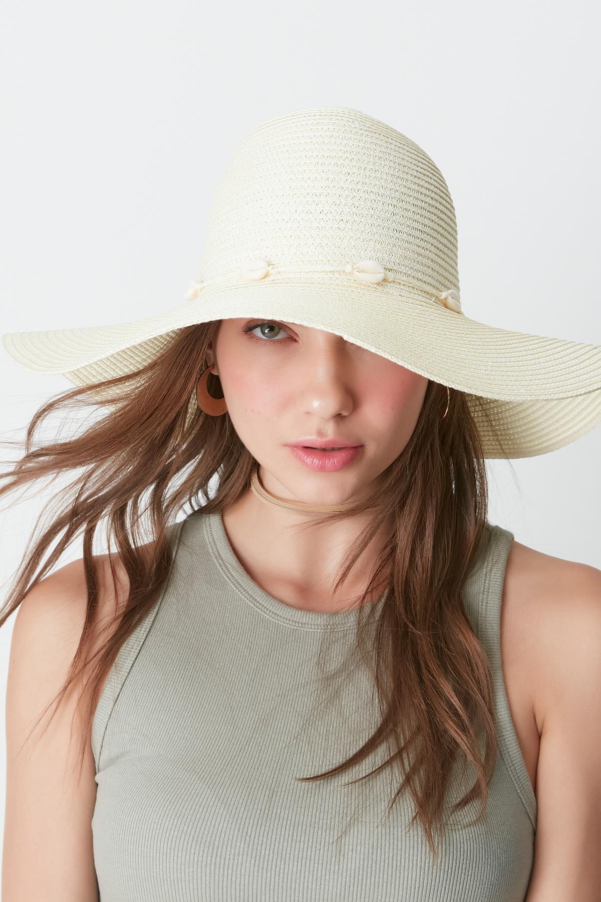  Cream Color