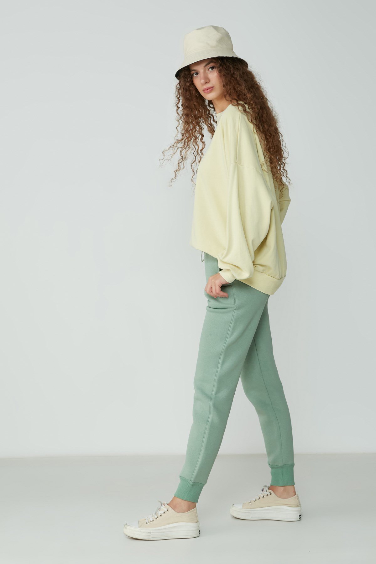 C&City Women Sweatpants 903 Pistachio Green