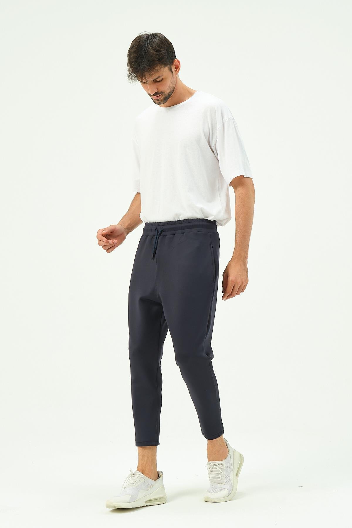 C&City Men Loose Cut Straight Leg Sweatpants with Back Pocket 856 Navy Blue