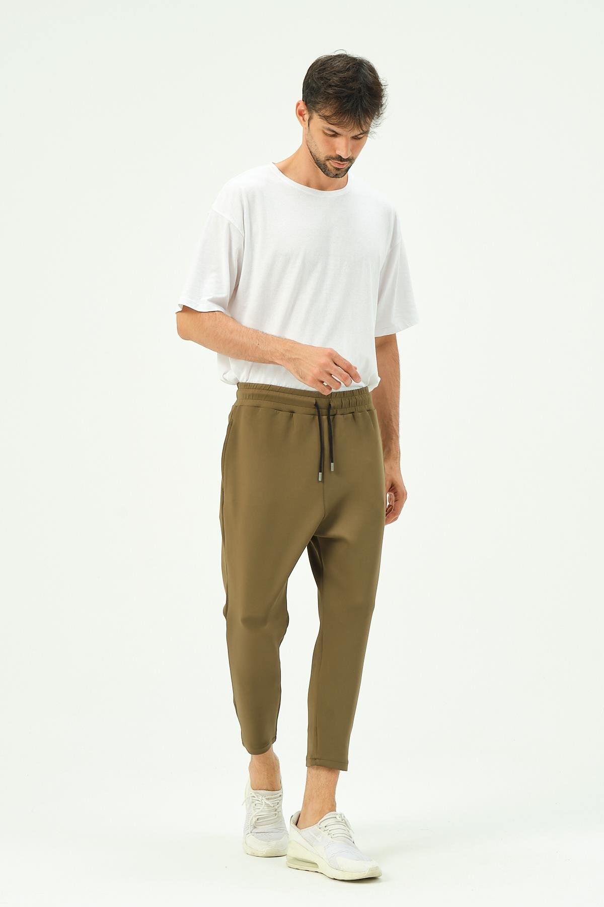C&City Men Loose Cut Straight Leg Sweatpants with Back Pocket 856 Khaki