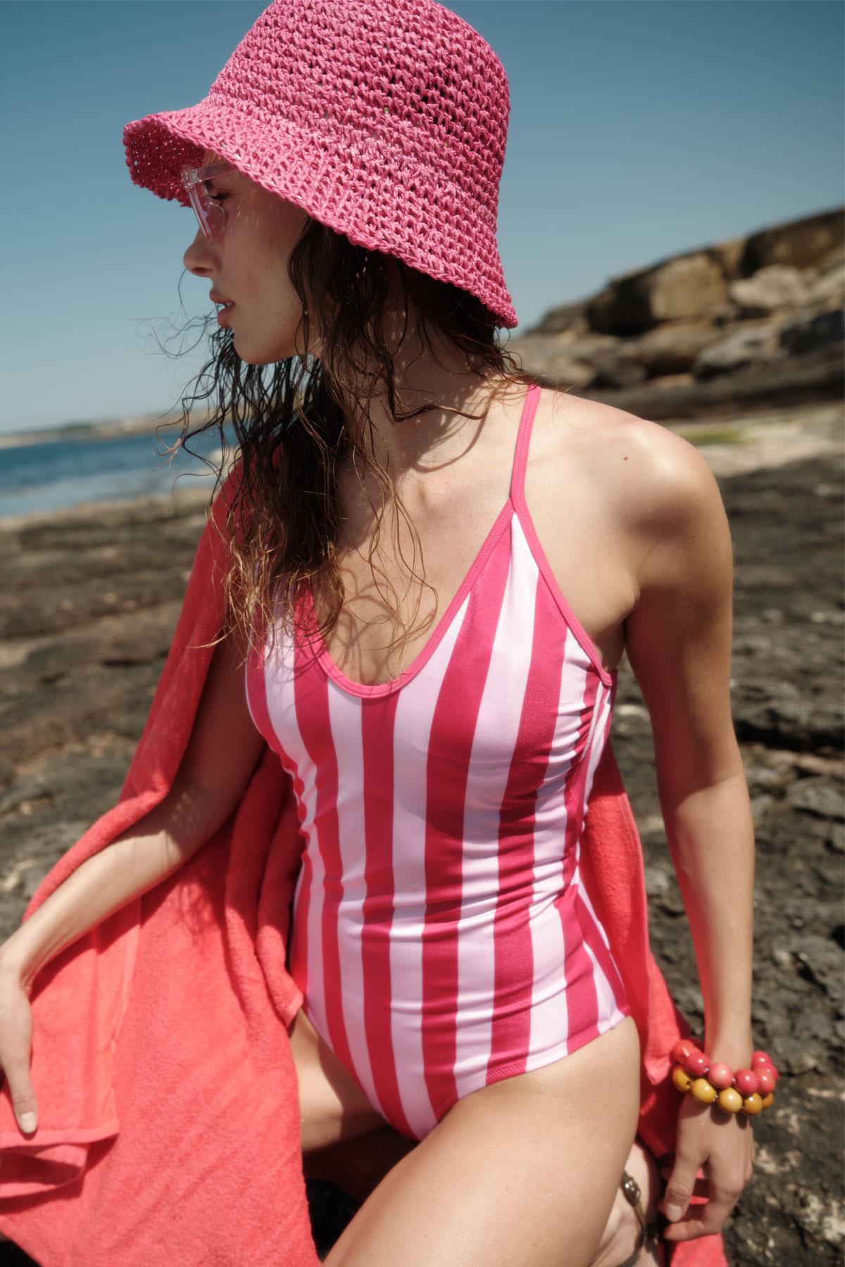 U-neck String Strap Swimsuit 7782 Fuchsia