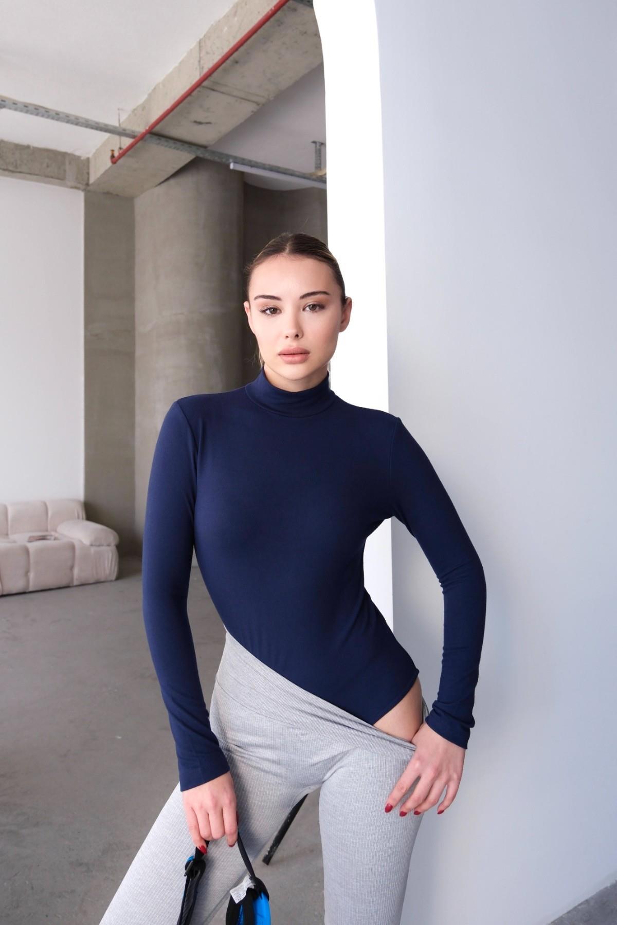 Kadın Yakalı Çıtçıtlı Termal Body 405155 / 409004 Lacivert