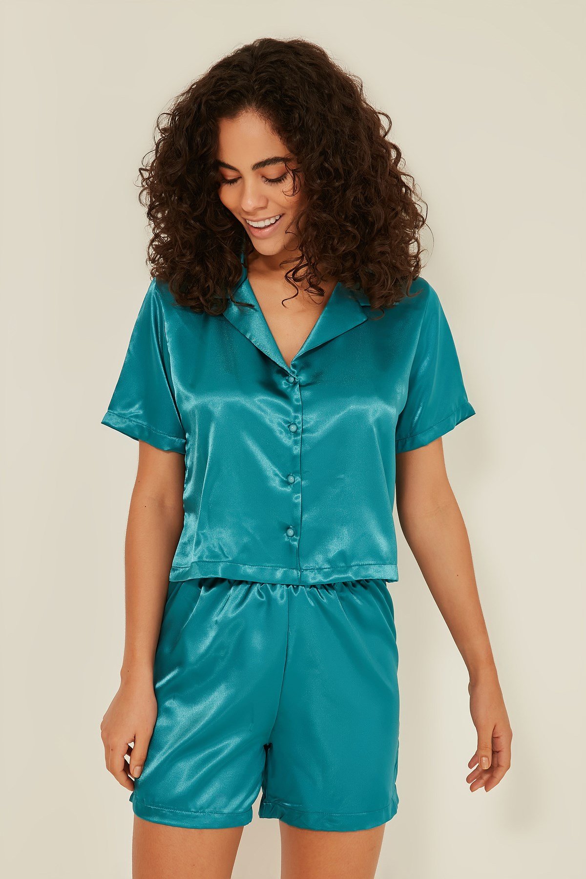 C&City 044 Women Satin Crop Pyjama Set Oil Color