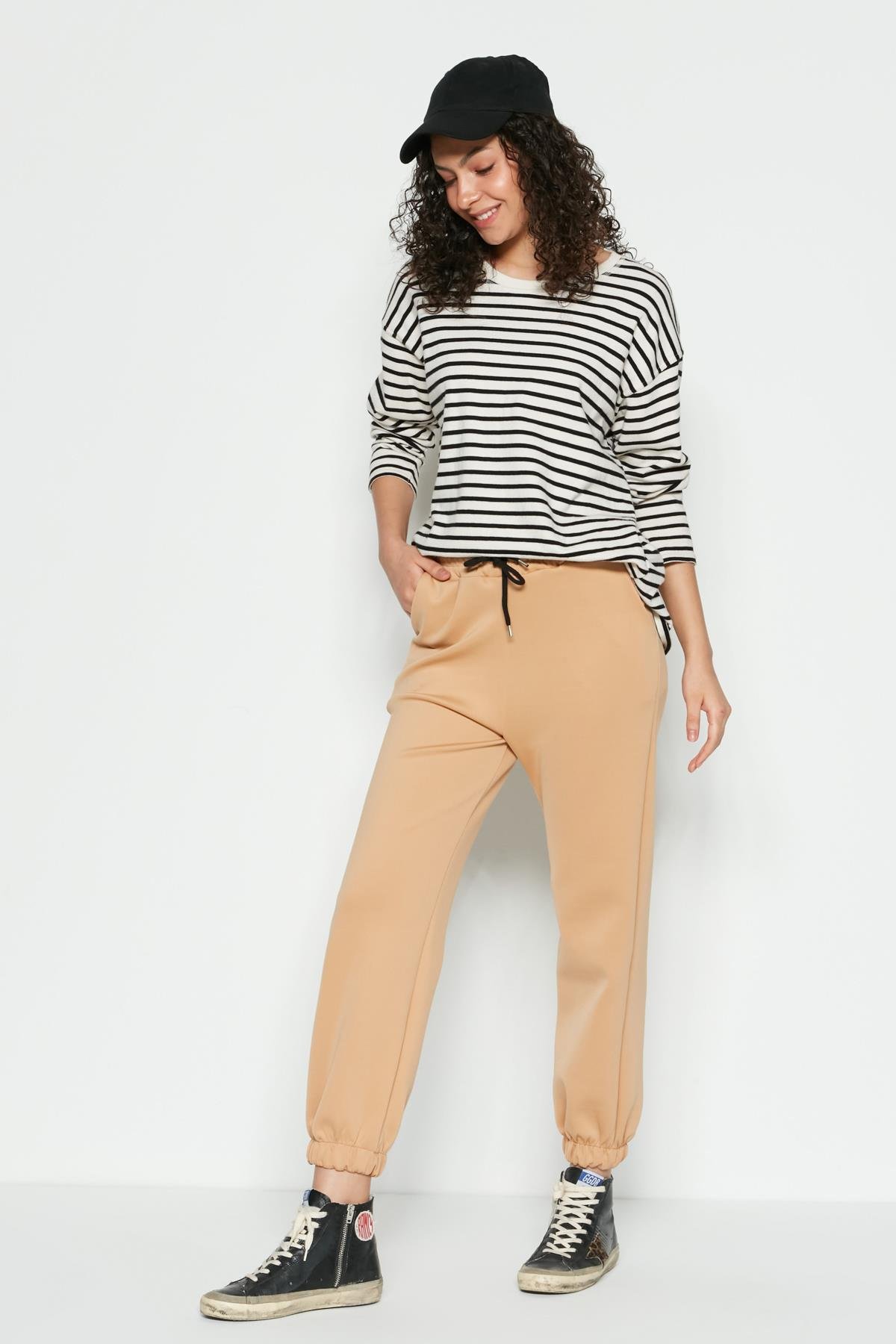 C&City Women Sweatpants 806 Milky Brown Color