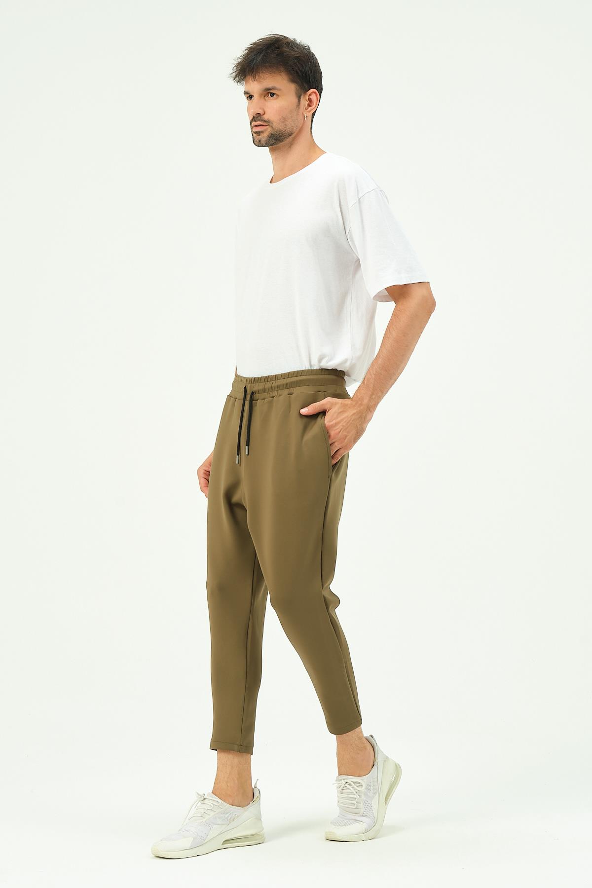 C&City Men Loose Cut Straight Leg Sweatpants with Back Pocket 856 Khaki